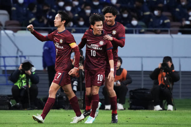 队在防守端 队在防守端